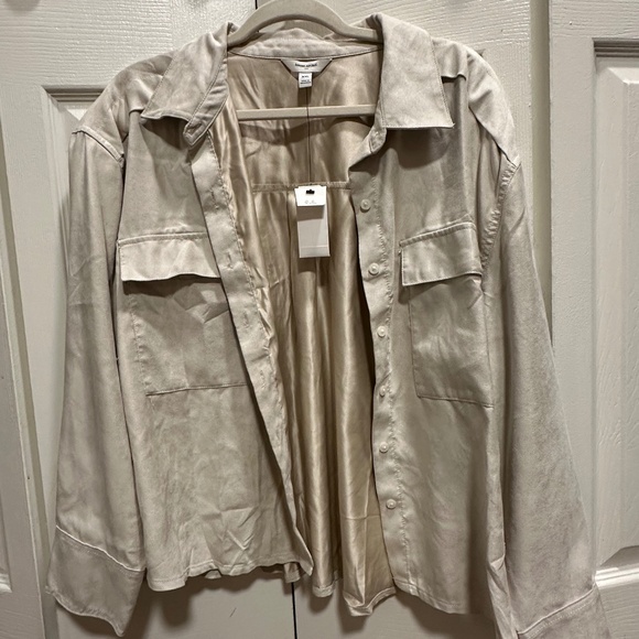 NWT Banana Republic Factory Vegan Suede Cropped Shirt | Light Tan | Size: XXL - Picture 2 of 5